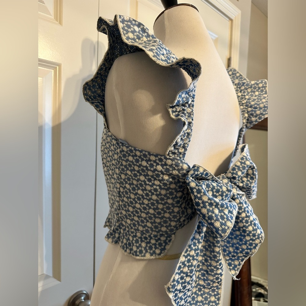 Blue Floral Ruffle Sleeve Top - Picture 3 of 11